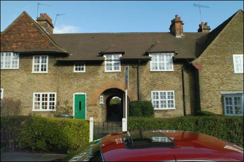08 Asmuns Place